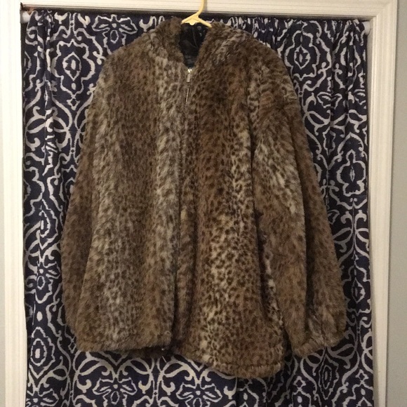 Rue21 Jackets & Blazers - Faux Fur jacket